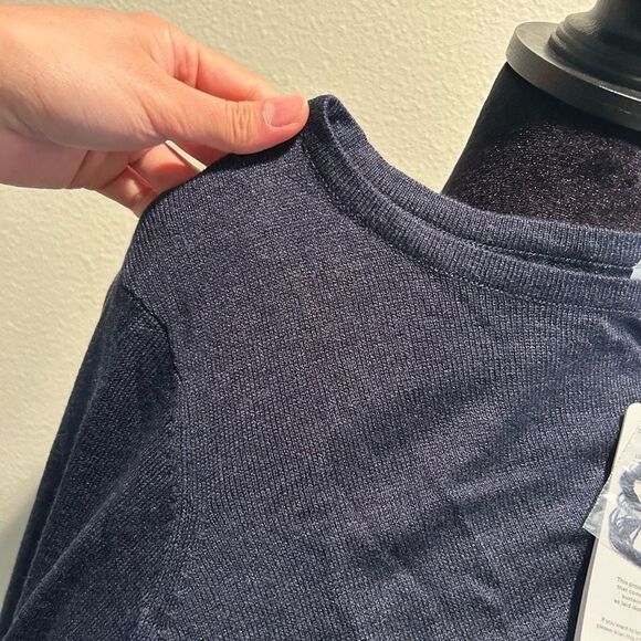 NWT Medium Zuda Sweater Dark Navy Stretchable Slit Open Back - Picture 8 of 8